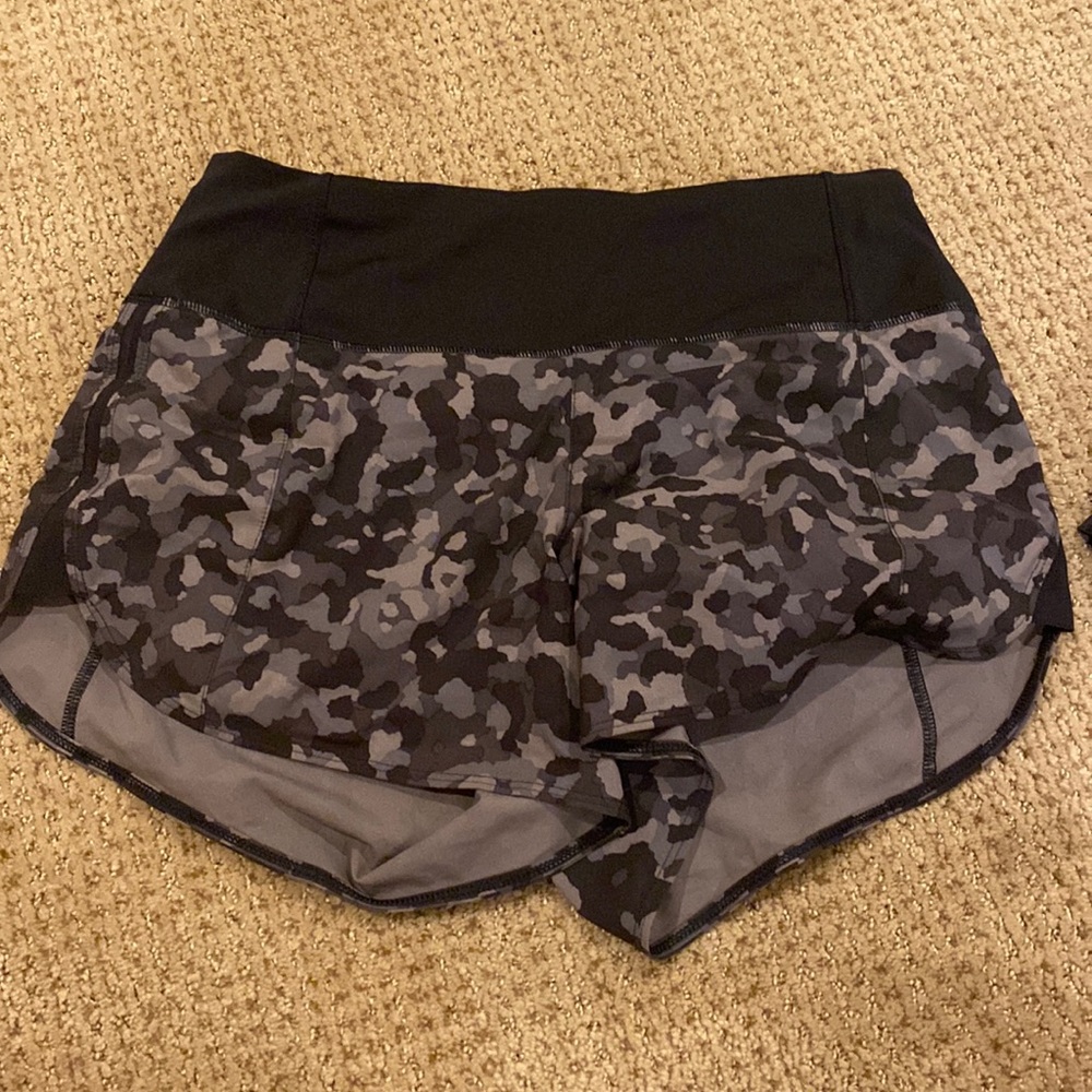 athleta running free shorts 3.5”